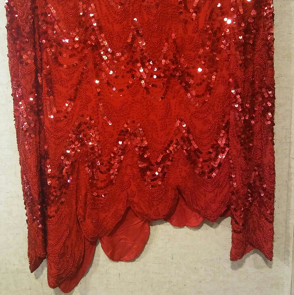Red sequin blouse - Picture 2 of 5